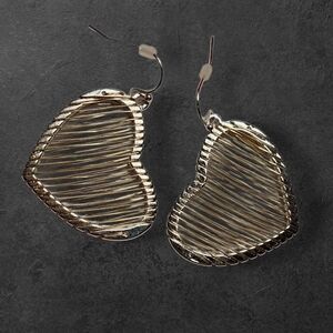 NWT Nadine West Silver Frame With Gold Wire Heart Earrings ~1 3/8"